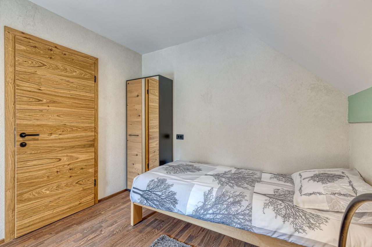 Resort Stari Malni, Osilnica - Vacation Houses Stari Malni Екстериор снимка