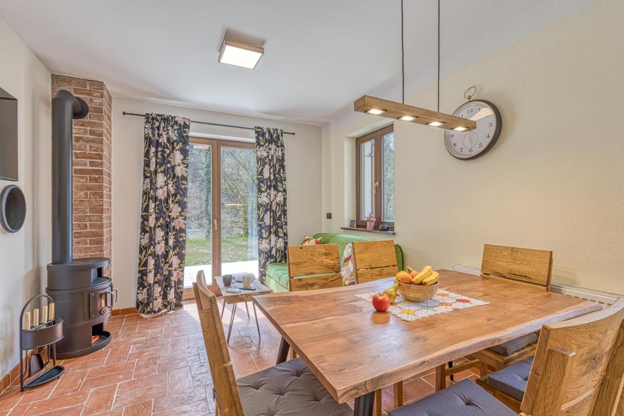 Resort Stari Malni, Osilnica - Vacation Houses Stari Malni Екстериор снимка